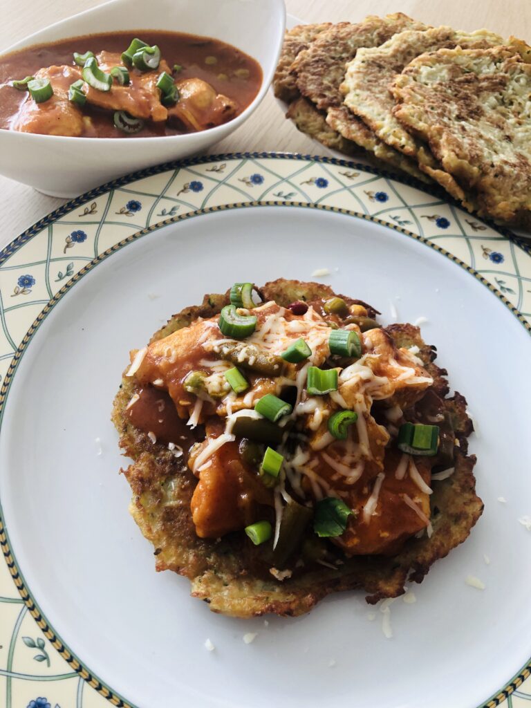 Zemiakovo - cuketová placka s kuracím soté​